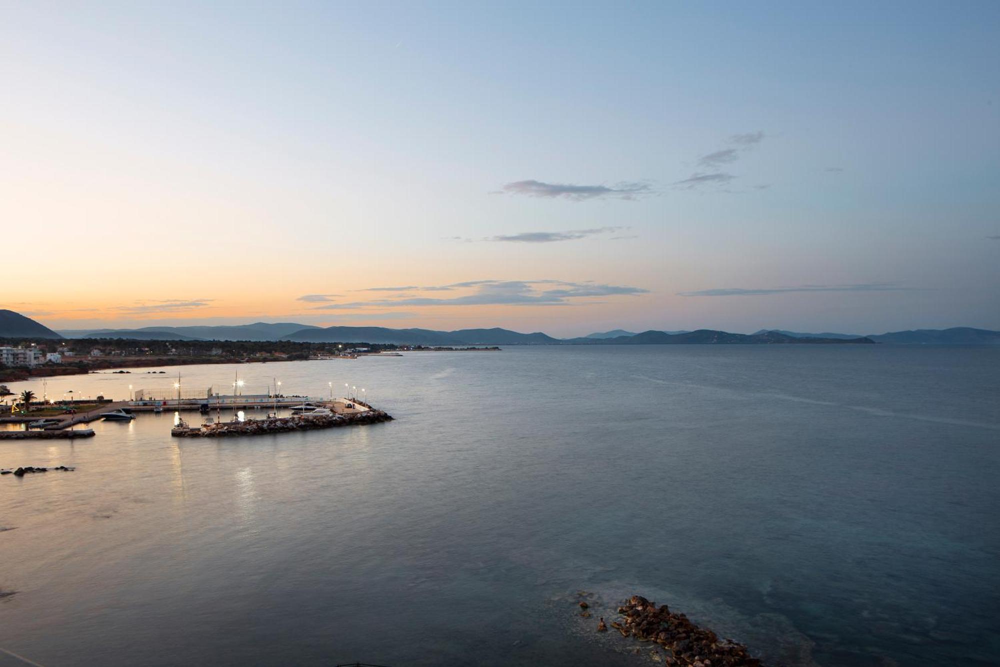 Ramada By Wyndham , Athens Club Attica Riviera Hotel Mati Exterior photo View of the Gulf of Policastro