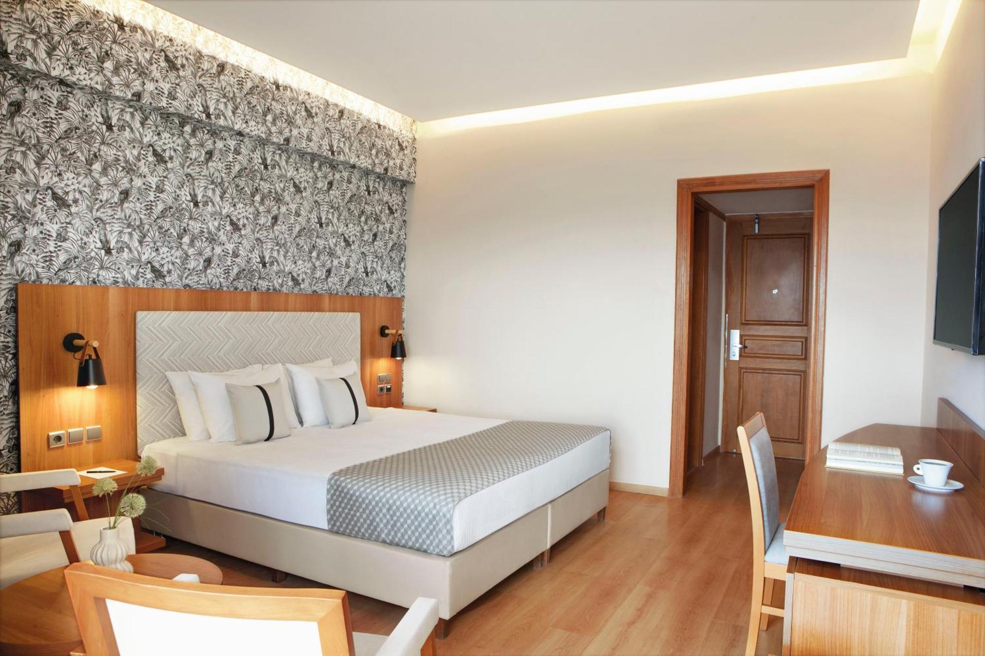Ramada By Wyndham , Athens Club Attica Riviera Hotel Mati Exterior photo